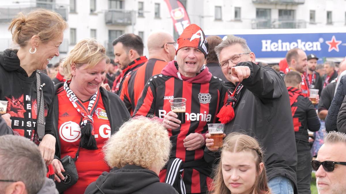 Über 12.000! Bayer-Fans machen Dublin unsicher