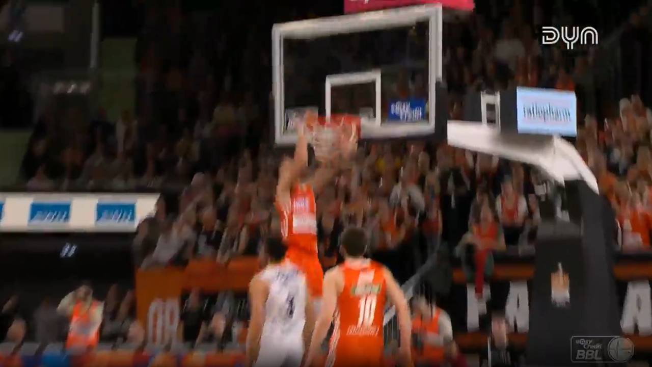 Irre Aufholjagd von Rostock bei Ulm wird nicht belohnt I BBL-Highlights im Video