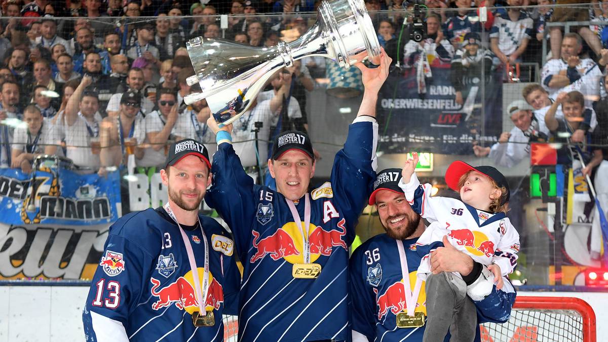 Michael Wolf, Jason Jaffray und Yannic Seidenberg strahlen um die Wette