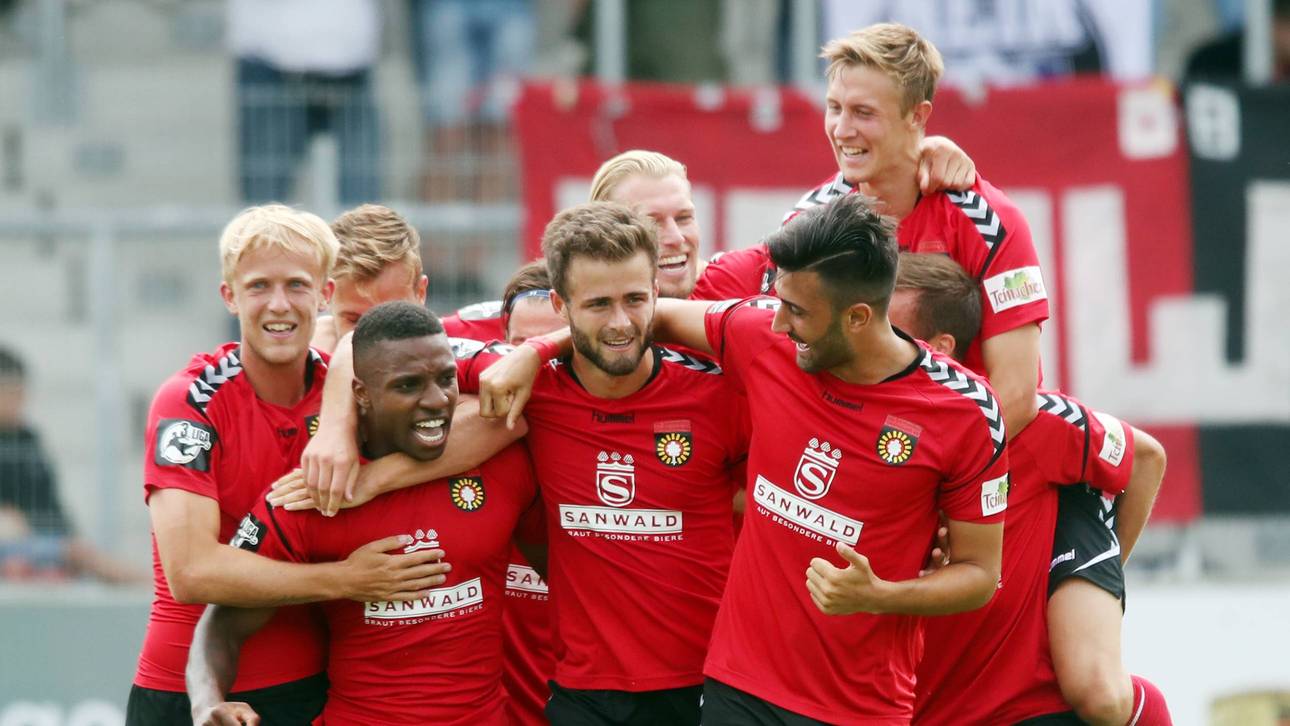 Großaspach stürmt an Tabellenspitze