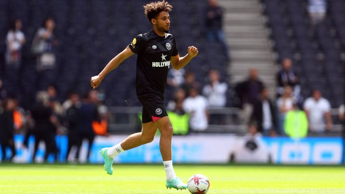 Kevin Schade (Rechtsaußen, 9) ist 21 Jahre alt und spielte sich beim SC Freiburg ins Rampenlicht - seit Januar spielt er beim FC Brentford in der Premier League. Fünf U21-Länderspiele und vier Tore sind auf seinem Konto, auch für die A-Mannschaft debütierte Schade bereits