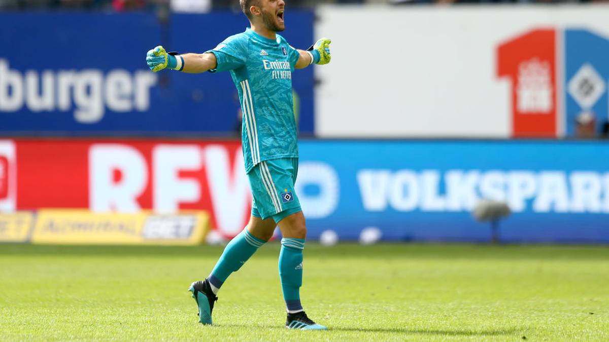 PLATZ 10: Daniel Heuer Fernandes (Hamburger SV): Weisse Westen: 7 - Gegentore: 33