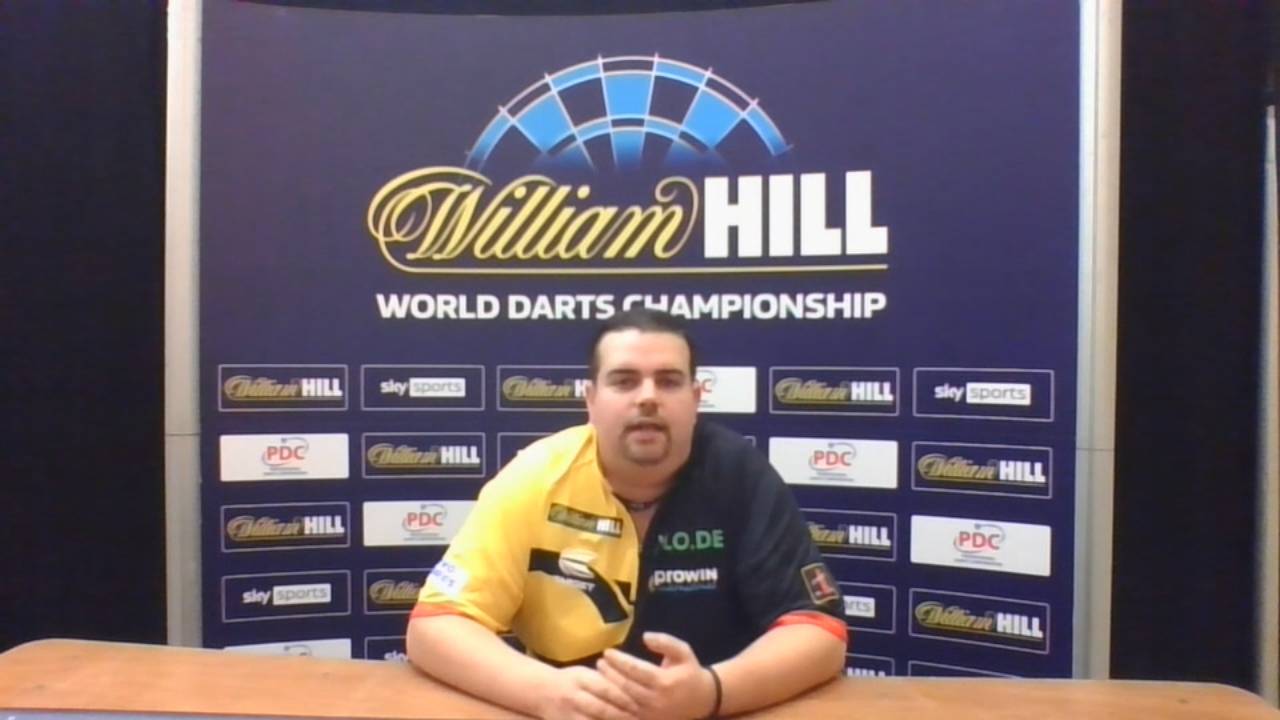 Darts-WM 2021: Gabriel Clemens nach seinem Sieg über Peter Wright im Interview