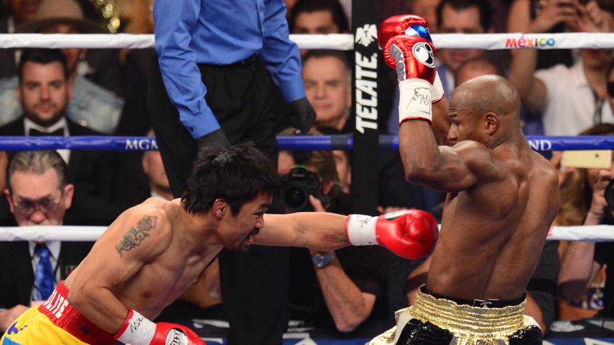In den ersten beiden Runden suchen beide noch ihren Weg. Pacquiao geht wie gewohnt in die Offensive, bleibt aber ohne größere Wirkungstreffer