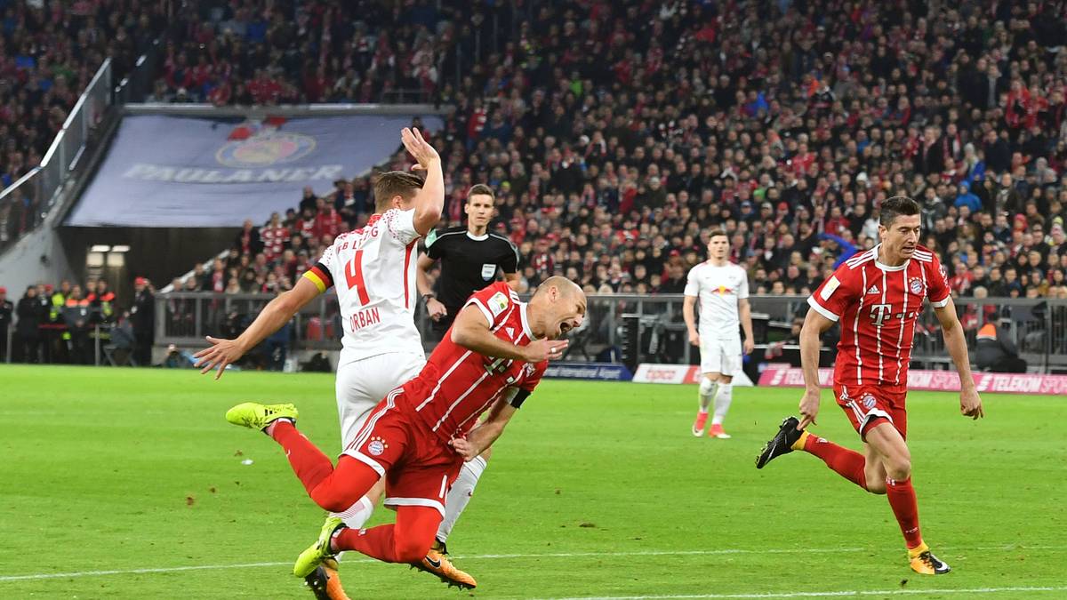 10. SPIELTAG: BAYERN - LEIPZIG (2:0). Orban fällt Robben als letzter Mann. Rot und Notbremse - eigentlich klarer Fall 
