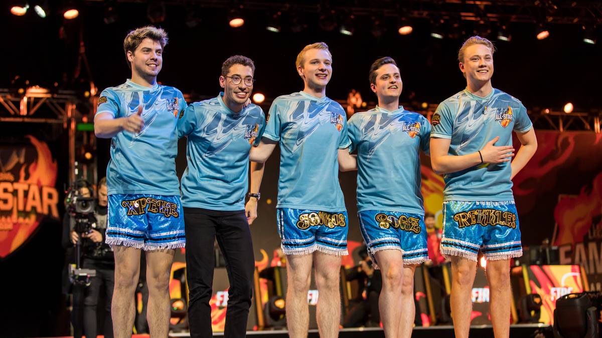 2016 traten die europäischen Superstars xPeke (l.), Rekkles (r.) und Co. in personalisierten Unterhosen auf und sorgten als Team Ice-Vertreter für Aufsehen.