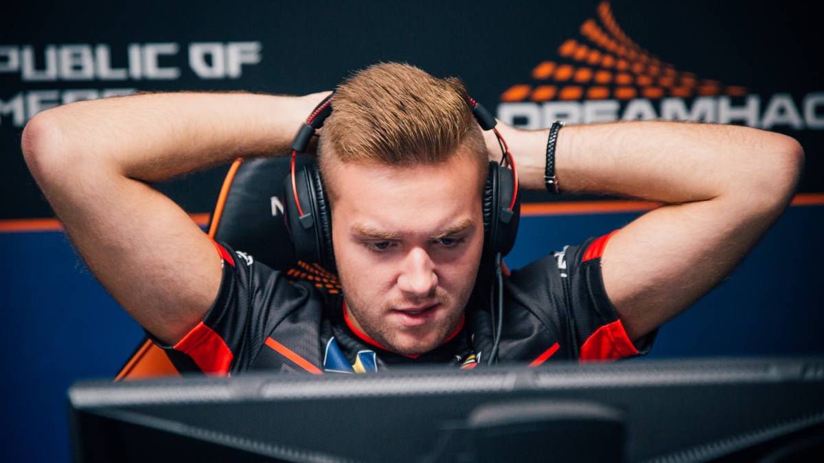 Platz 1: NiKo steht mit FaZe regelmäßig im Finale der größten Turniere, die CS zu bieten hat. Der ehemalige mouz-Spieler hat dabei an der Rifle eine Präzision wie kein anderer. Daher ist er die Nummer Eins