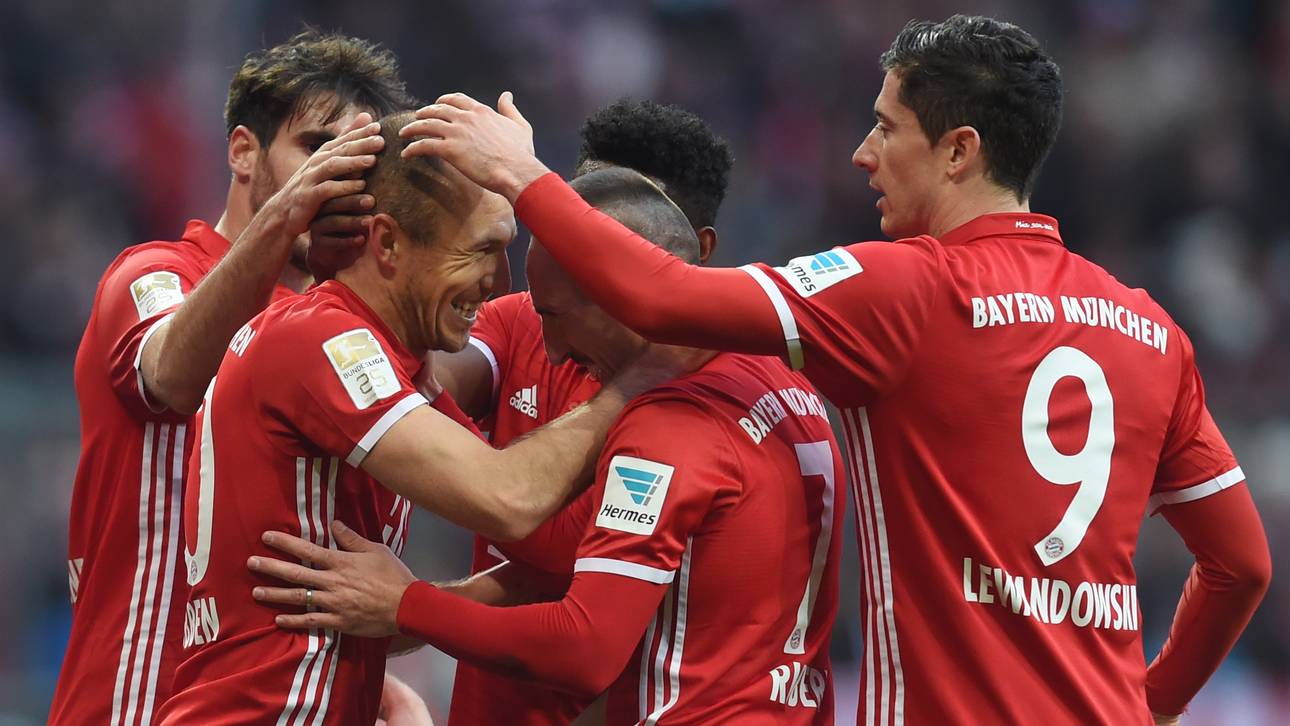 So reden die FCB-Stars auf dem Platz