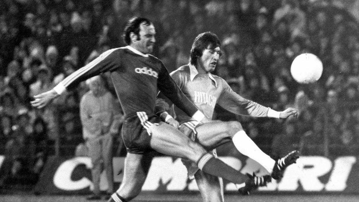 HAMBURGER SV - FC BAYERN 5:0 (1. April 1977): Einen schlechten Aprilscherz erlebt der FC Bayern vor über 40 Jahren. Jürgen Zaczyk, Willi Reimann, Caspar Memering, Georg Volkert (Elfmeter) und Arno Steffenhagen vermöbeln die Münchner nach allen Regeln der Kunst