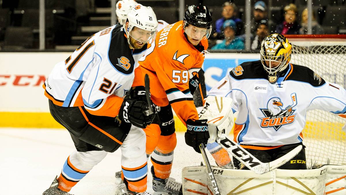 MANUEL WIEDERER (San Jose Barracuda): Die Überraschung im Kader für die WM 2018. Könnte sein Debüt im Nationaltrikot geben. Der Bayer spielt seit 2017 im Farmteam der San Jose Sharks in der AHL. Will von dort den Sprung in die NHL schaffen, eine starke WM könnte dabei helfen