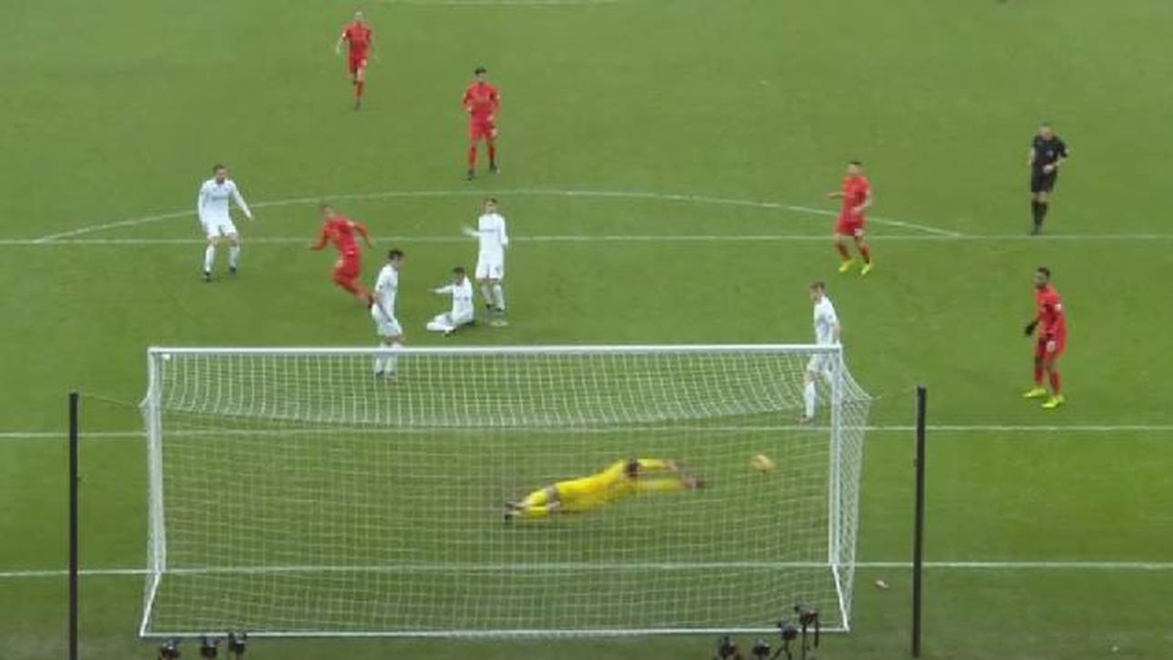 Firminos Kunstschuss im Video