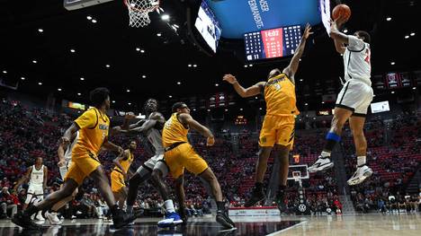 Das Basketball-Team von Kennesaw State (gelbe Trikots) hat sich rasant entwickelt