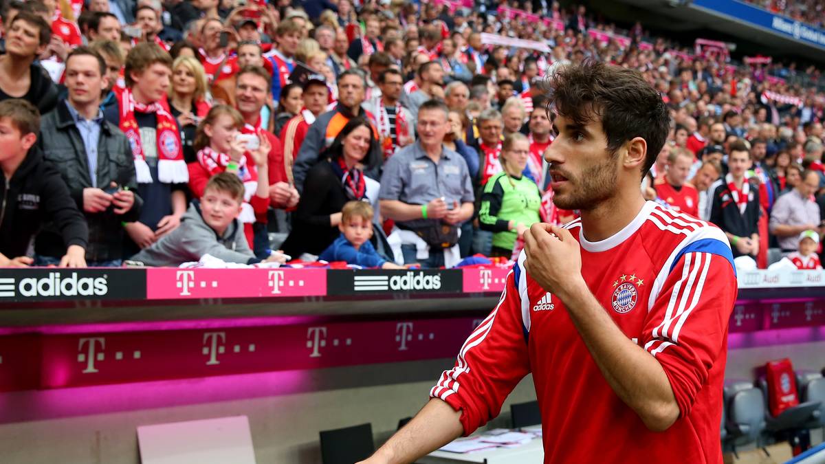 255 Tage muss Javi Martinez darauf warten. Der Spanier steht erstmals seit dem Supercup-Finale gegen Borussia Dortmund wieder im Bayern-Kader. Von den Bayern-Fans wird er vor der Partie gegen Hertha BSC mit Applaus empfangen