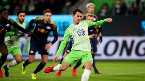 Wolfsburgs Verteidiger Paul Verhaegh erzielte zum 16. Mal in Folge ein Tor per Elfmeter