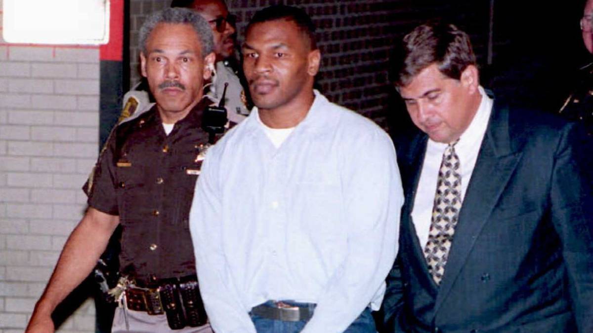 1990 verlor Tyson den Titel völlig überraschend gegen No-Name Buster Douglas, der eigentliche Tiefpunkt folgte zwei Jahre später: Tyson wurde wegen Vergewaltigung zu einer Gefängnisstrafe verurteilt