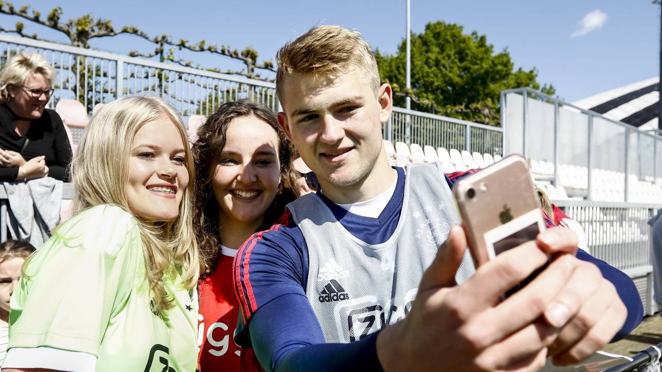 Halb Europa jagt einen Ajax-Teenie