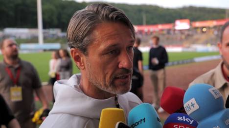Nico Schlotterbeck wird Borussia Dortmund noch einige Zeit fehlen. Trainer Niko Kovac gibt ein Update und verrät, wann er wieder mit dem Innenverteidiger plant.