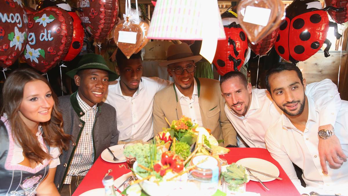 Katja Butylina, David Alaba, Kingsley Coman, Jerome Boateng, Franck Ribery und Medhi Benatia