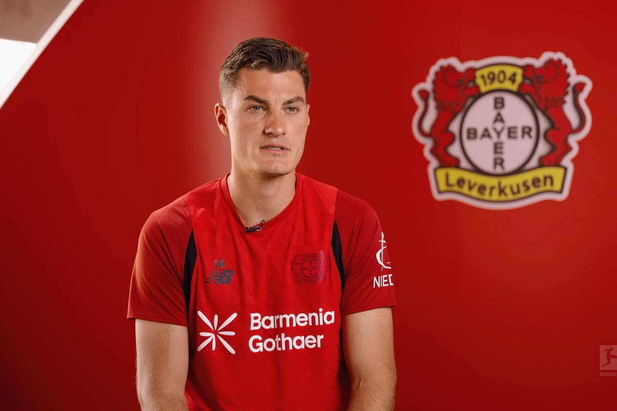 Patrik Schick spricht vor dem Saisonstart von Bayer Leverkusen über seinen neuen Trainer, Erik ten Hag. Außerdem äußert sich der Angreifer zum Kaderumbruch und zu Konkurrent Victor Boniface.