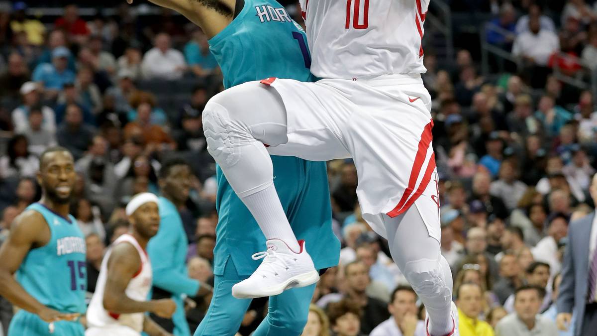 RANG 2 - ERIC GORDON (Guard, Houston Rockets): Das beste Team der Liga hat eine der besten Bank-Mikrowellen der Liga. Satte 18 Punkte im Schnitt legt Gordon auf. Der starke Scorer blieb in dieser Saison von größeren Verletzungen verschont und spielte eine starke Saison