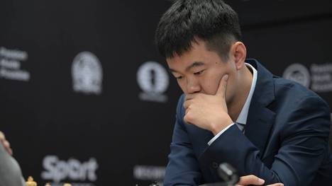 Ding Liren gewinnt überraschend sein erstes WM-Duell