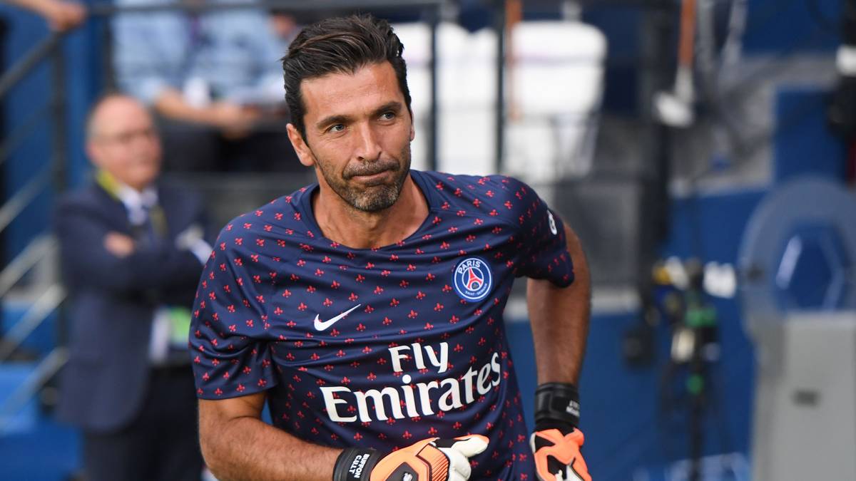 Nur der Champions-League-Sieg blieb dem fünfmaligen Welttorhüter und Weltmeister von 2006 bisher versagt - auch zuletzt mit PSG. Leuchtendes Vorbild in Sachen Fair Play, ein internationaler Star ohne Allüren, bekannte sich offen zum eigenen Kampf gegen Depressionen