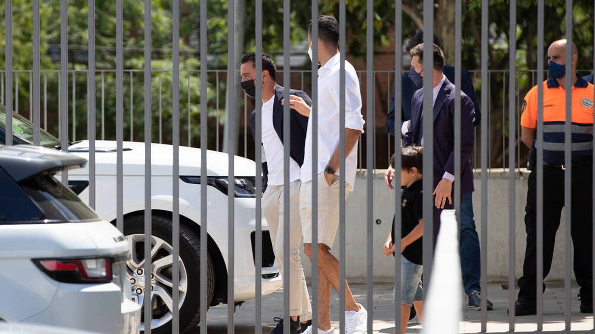 Xavi im Sommer bei der Abschieds-PK von Lionel Messi in Barcelona