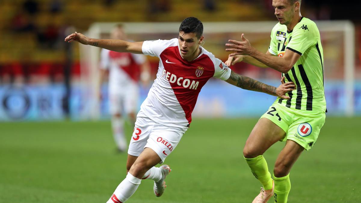 ... Monaco-Juwel zwei: Pietro Pellegri (links). 20,9 Millionen Euro überwies Monaco 2018 nach Genua, um den Stürmer zu verpflichten. Auch Pellegri verpasste verletzungsbedingt den Großteil der Saison. In drei Kurzeinsätzen für Monacos Profis (80 Minuten insgesamt) traf er immerhin ein Mal