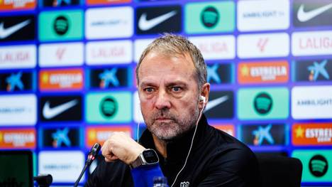 Auf der Pressekonferenz vor dem Spiel gegen Getafe wurde Hansi Flick von einem Hustenanfall übermannt und musste die PK gleich zweimal unterbrechen. 