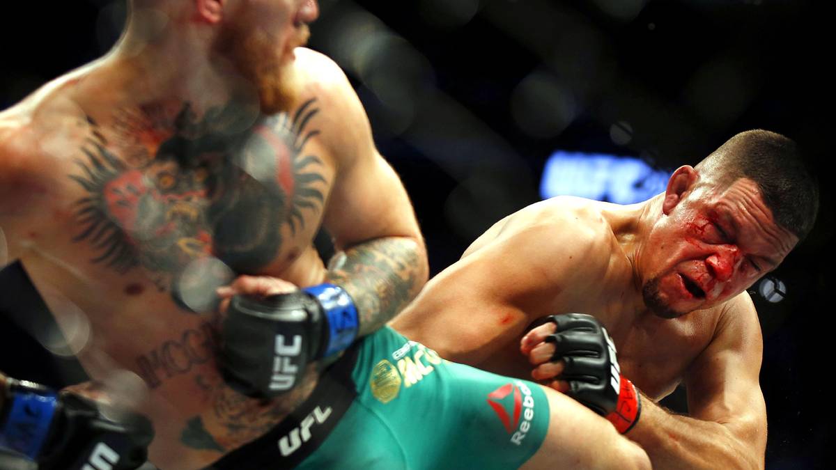 Der auf Revanche für seine bisher einzige Pleite sinnende McGregor legt wieder zu und dominiert seinen Widersacher in der vierten Runde