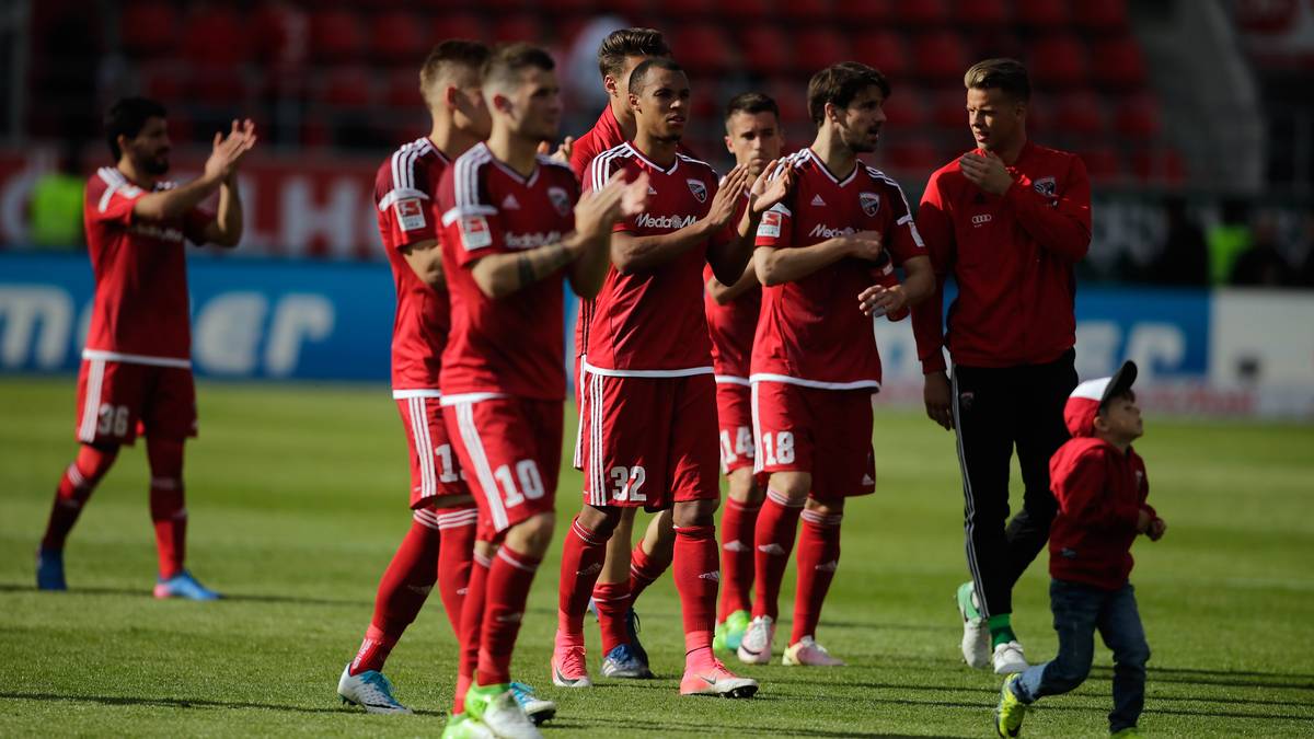 PLATZ 15 – FC INGOLSTADT 04: Trotz "Retorten-Image" freuen sich die Schanzer über einen Platz im oberen Tabellenmittelfeld. Das mag auch mit der sich gut entwickelnden Fanlandschaft in der Audistadt zu tun haben