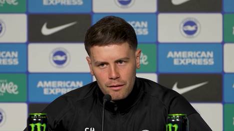 Fabian Hürzeler freut sich über die Nominierung von Pascal Groß für die deutsche Nationalmannschaft. Der Brighton-Trainer schwärmt von den Qualitäten des Rückkehrers und dessen Teamgeist.