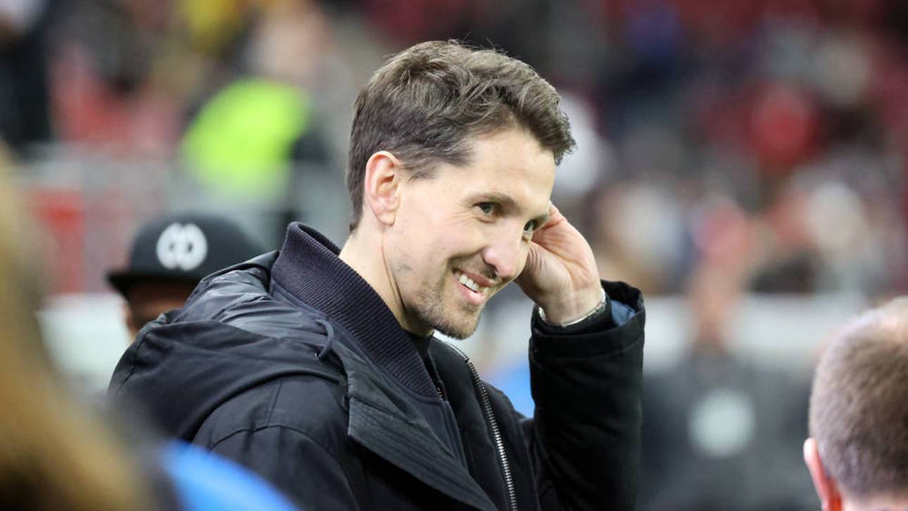 Rene Adler beerbt Sandro Wagner vorübergehend