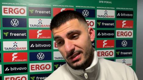 Deniz Undav leitet den Viertelfinal-Erfolg bei Holstein Kiel mit seinem Treffer zum 1:0 an. Hinterher reagiert der Stuttgarter Angreifer süffisant, als er auf seine Torquote angesprochen wird.