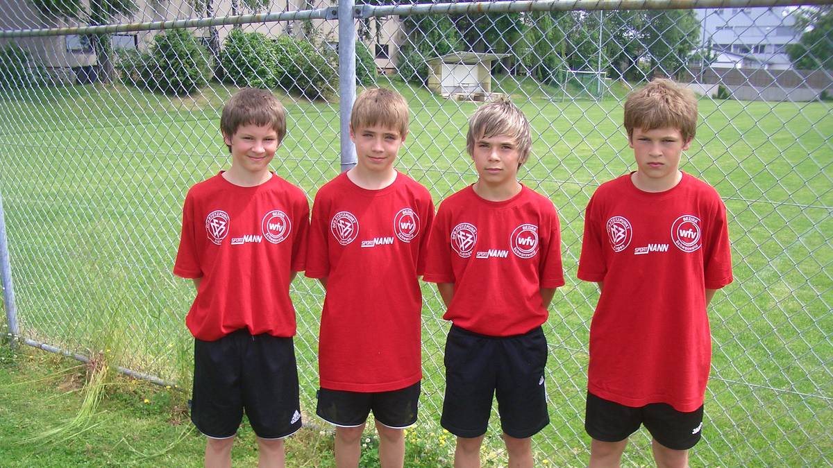 und gehört (r.) regelmäßig zu den besten Akteuren im Kreis der Auswahlteams