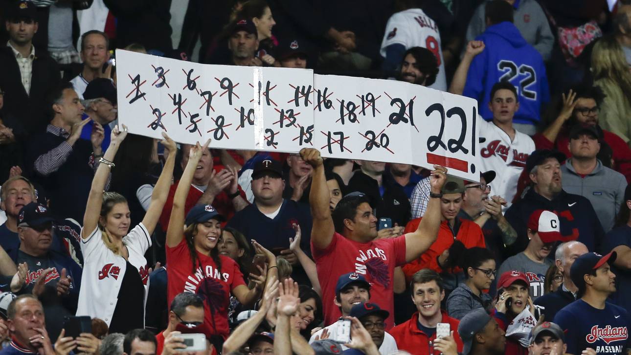 Kansas City Royals v Cleveland Indians