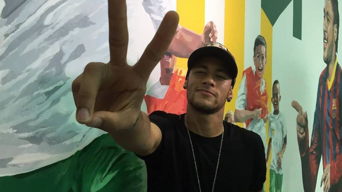 Neymar ist der zweite von drei Superstars des FC Barcelona in den Top 10. Der hochbegabte Brasilianer bringt es auf satte 54 Millionen Anhänger