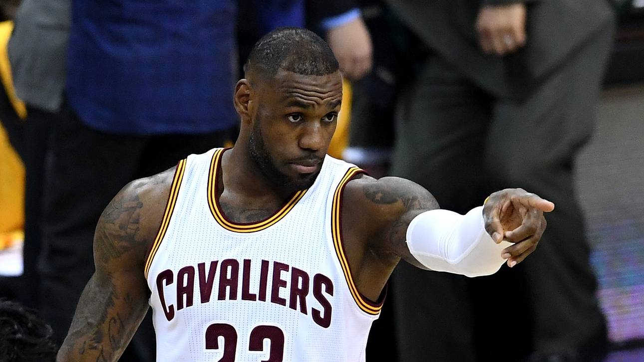 James will zehnten Playoffsieg LIVE