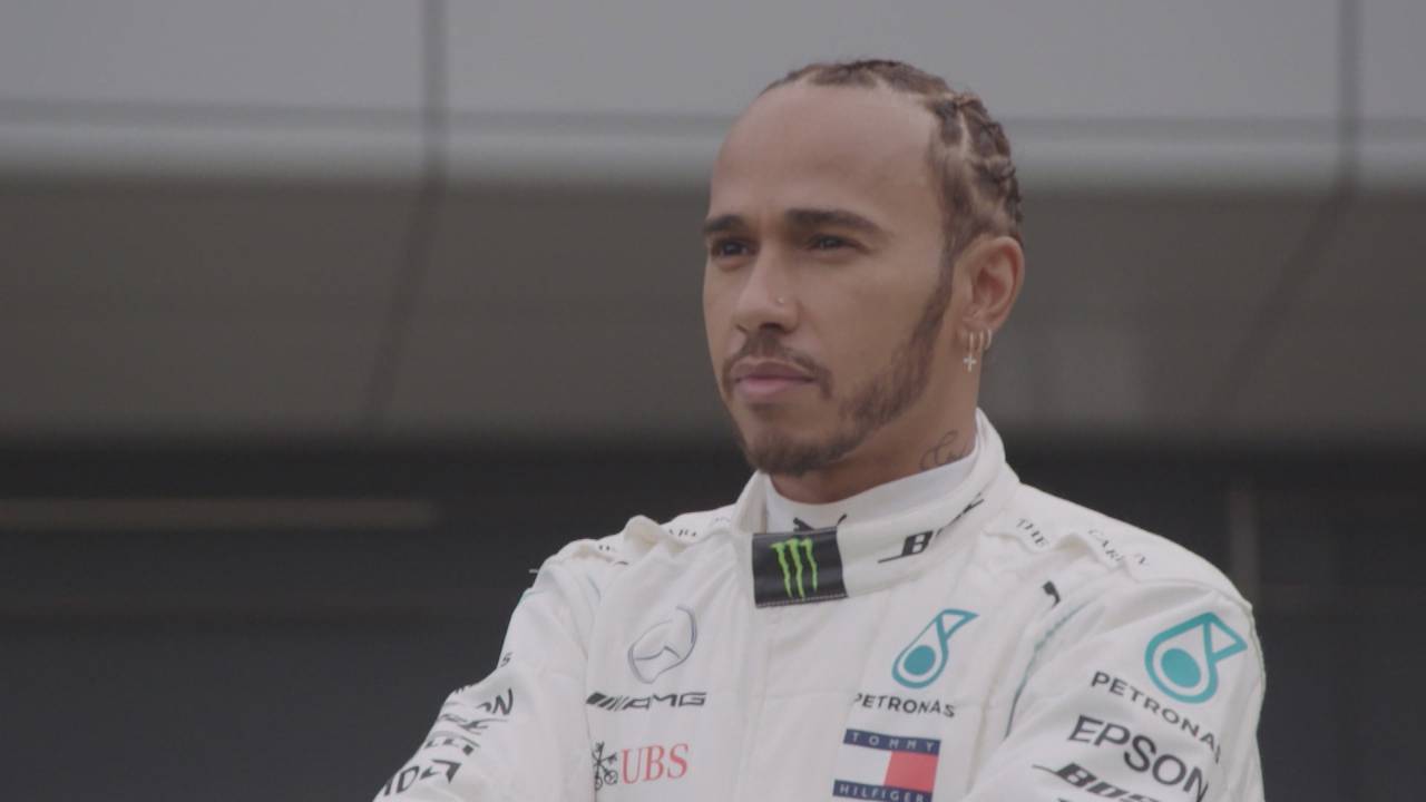 Hamilton weist Verstappen in Schranken