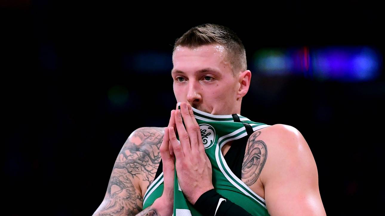 Theis feiert Zittersieg mit Boston