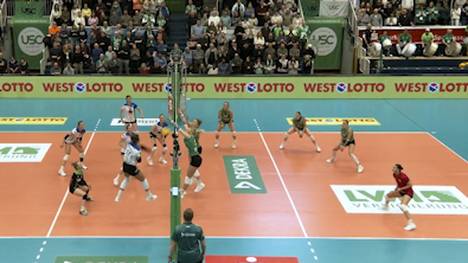 Der USC Münster entscheidet das Münsterland-Derby gegen die Skurios Volleys Borken mit 3:0 für sich.