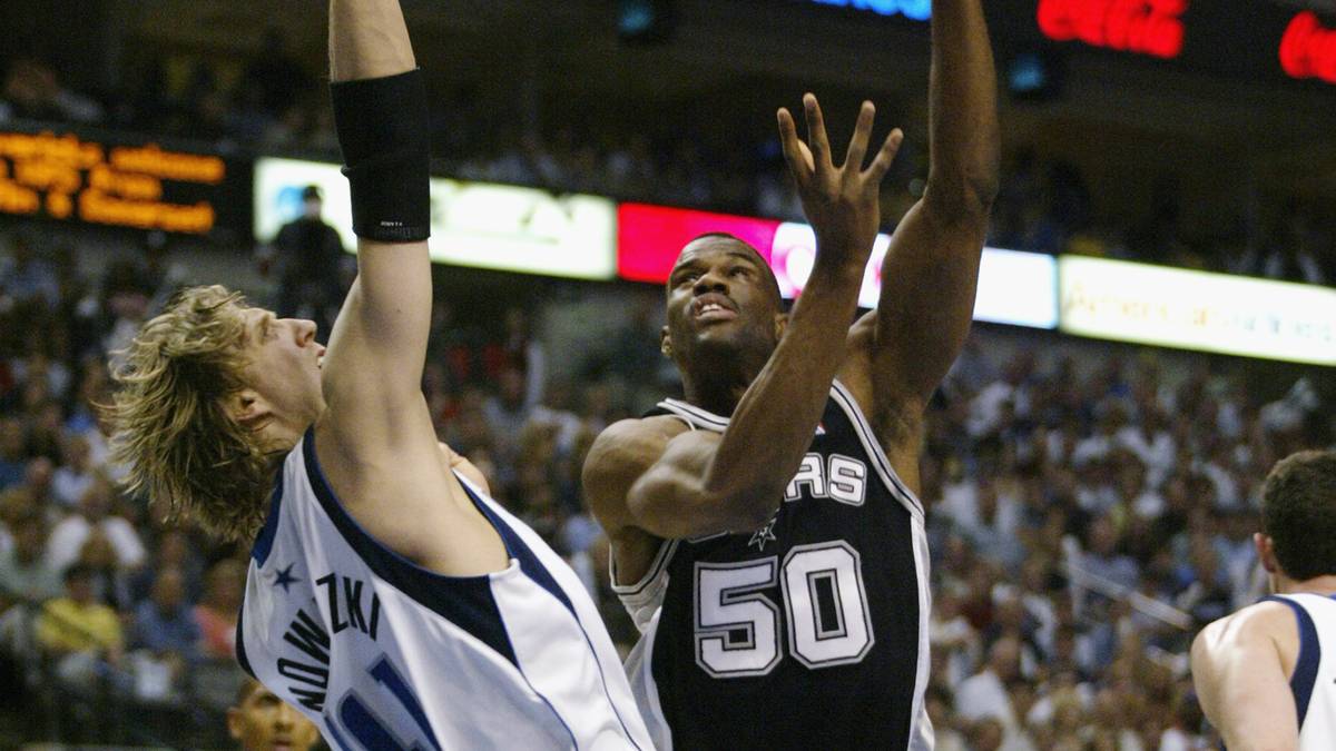 und David Robinson: Der "Admiral" gewinnt 1999 und 2003 mit den Spurs die Meisterschaft. Nach dem zweiten Titel beendet er seine Laufbahn