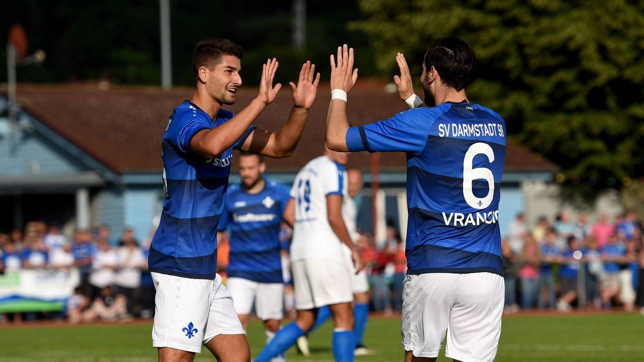 Darmstadts Testspieler mit Achterpack