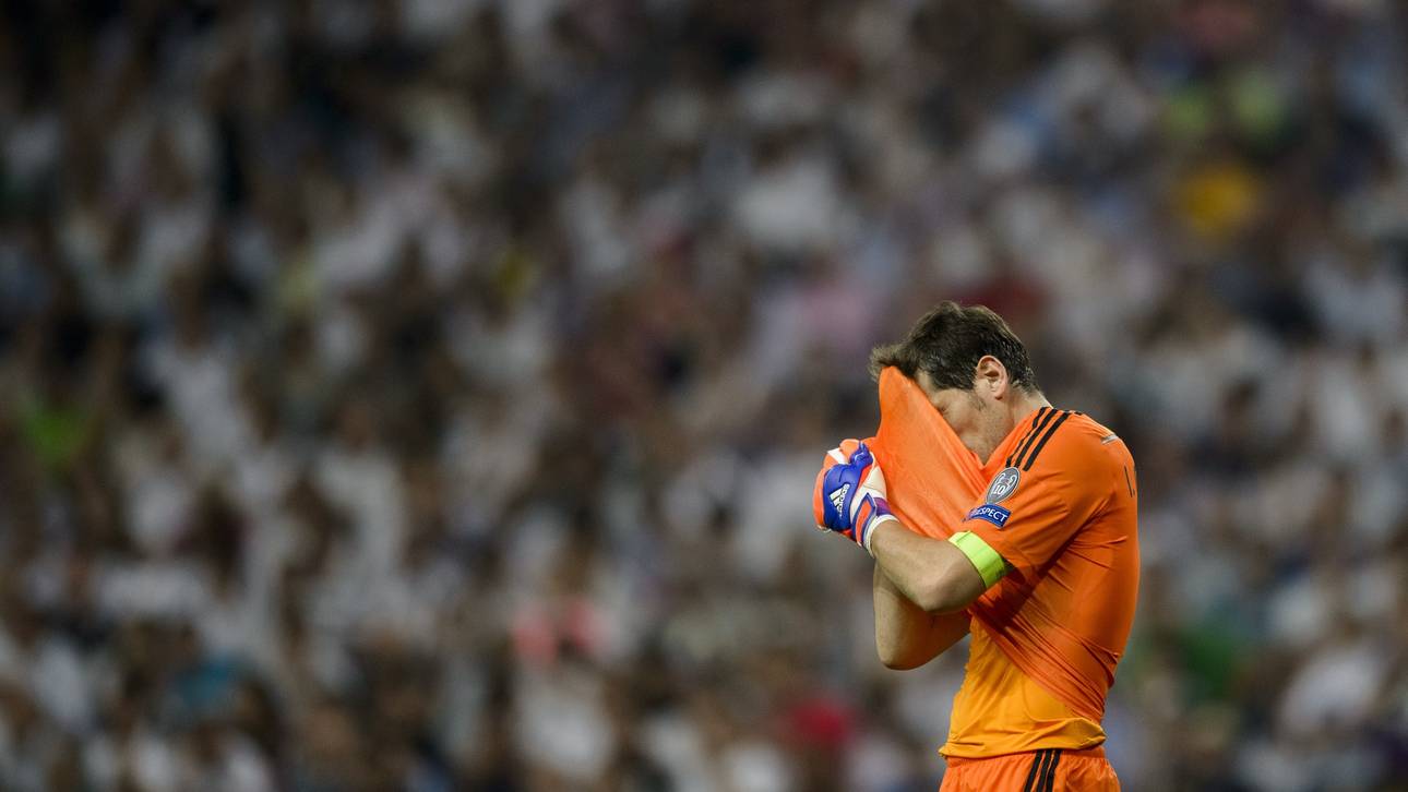 Einwurf-Panne: Spott für Casillas