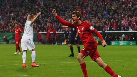 Thomas Müller erzielt seine Pflichtspieltore 150 und 151 für den FC Bayern