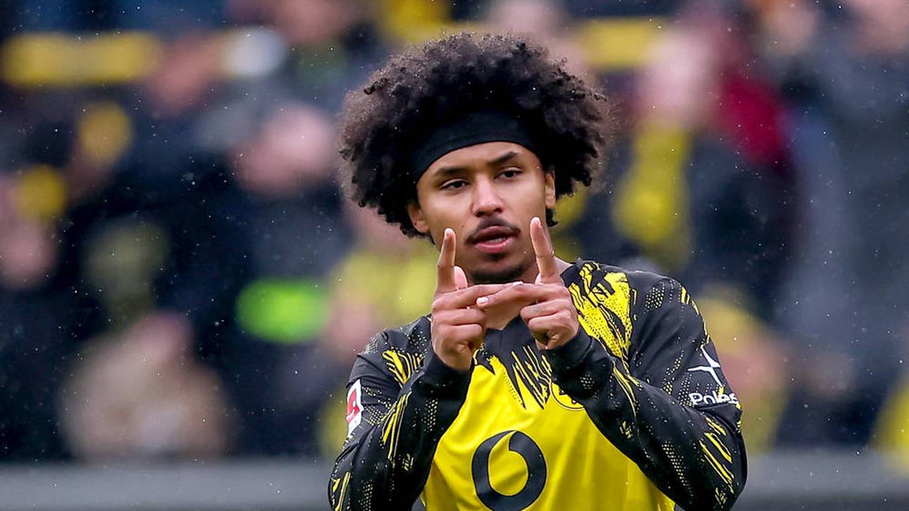 BVB stellt Adeyemi frei