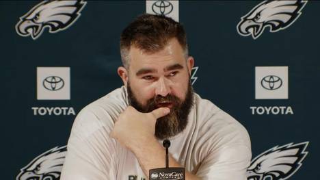 Jason Kelce steht im People Magazine auf der Liste der "Sexiest Men Alive". Der Eagles-Star zeigt sich überrascht von der Nominierung und erklärt, wie seine Mitspieler darauf reagiert haben.