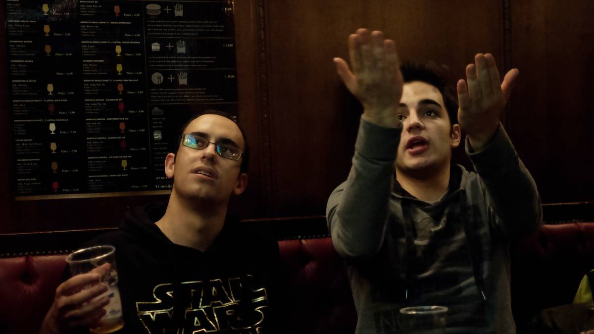 "As" (Spanien): "Drama: Die WM findet ohne Italien statt! So einen Abschied hat ein Gigant wie Buffon nicht verdient. Ein Desaster für den italienischen Fußball. Eine historische Erniedrigung unterstreicht die Krise im italienischen Calcio. Das tränenüberströmte Gesicht Buffons ist das Spiegelbild eines ganzen Landes. Unfassbar!"