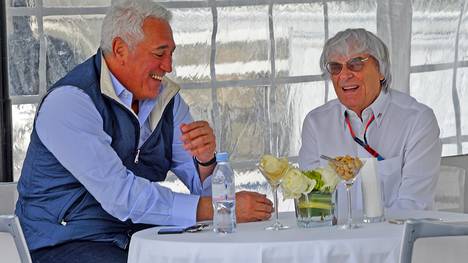 Lawrence Stroll (l.) im Gespräch mit Bernie Ecclestone (r.)