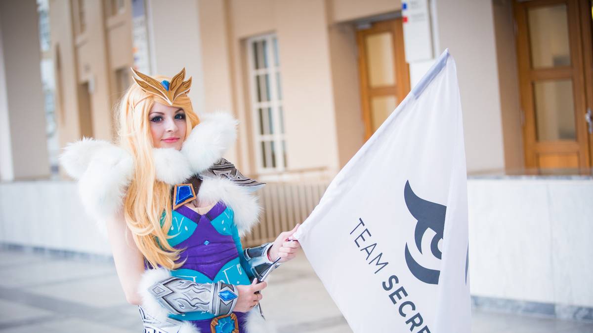 Hübsche Unterstützung für den Vize-Champion "Team Secret": Diese "Crystal Maiden" ist quasi der sechste Held